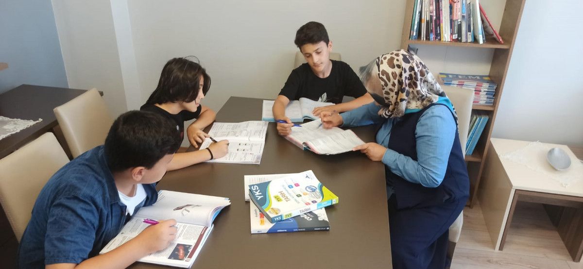 Kırıkkale deki 3 çocuk annesinin 20 yıllık üniversite hayali gerçek oldu #2