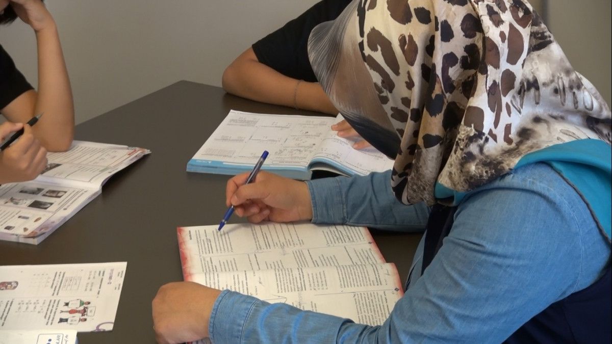 Kırıkkale deki 3 çocuk annesinin 20 yıllık üniversite hayali gerçek oldu #3