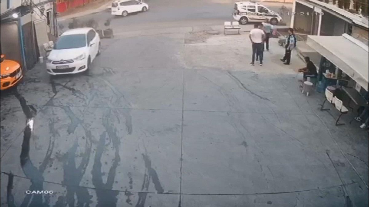 Esenyurt ta kaza yapan sürücü olay yerinden kaçtı #1