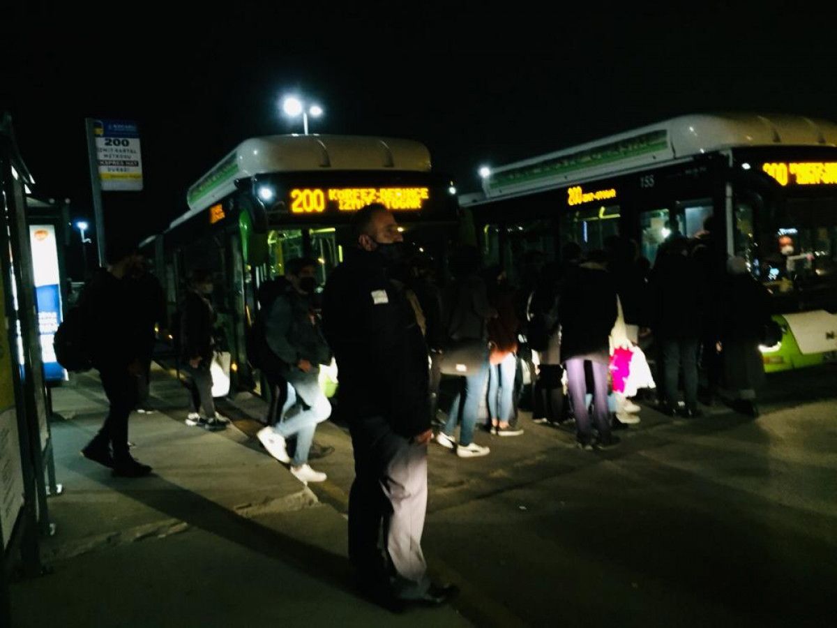 Kartal da otobüsten inmeyen koronavirüs hastası kadını polis indirdi #3