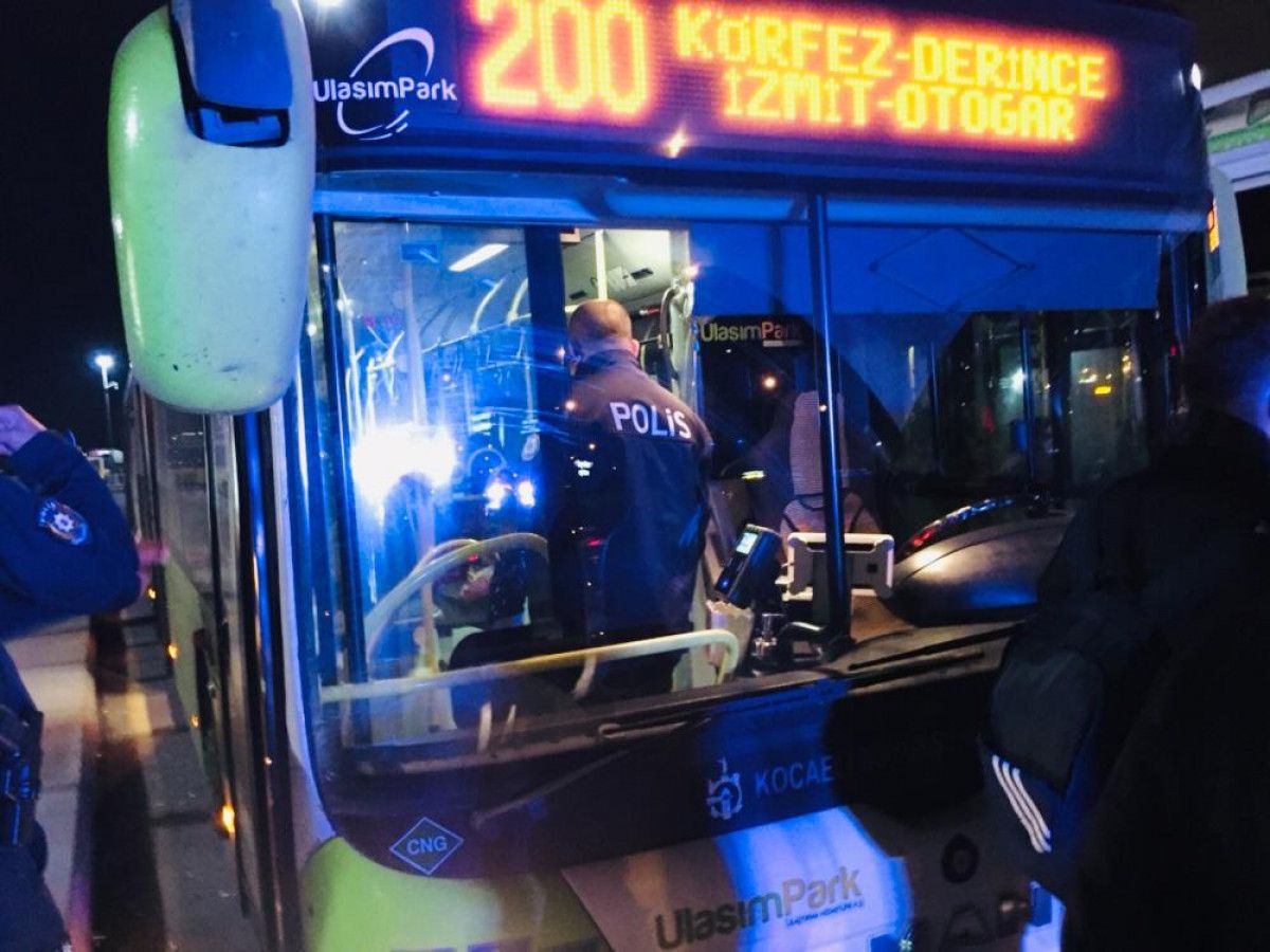 Kartal da otobüsten inmeyen koronavirüs hastası kadını polis indirdi #5