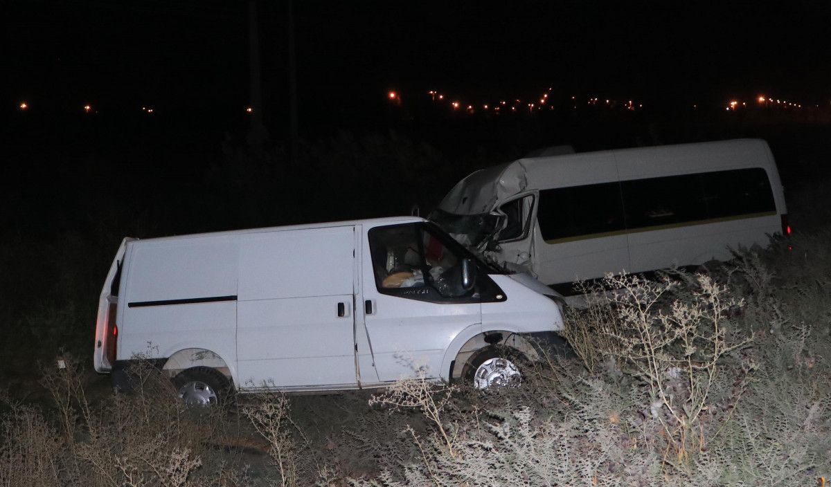 Şanlıurfa’da öğretmenlerin bulunduğu minibüs kaza yaptı: 10 yaralı #4