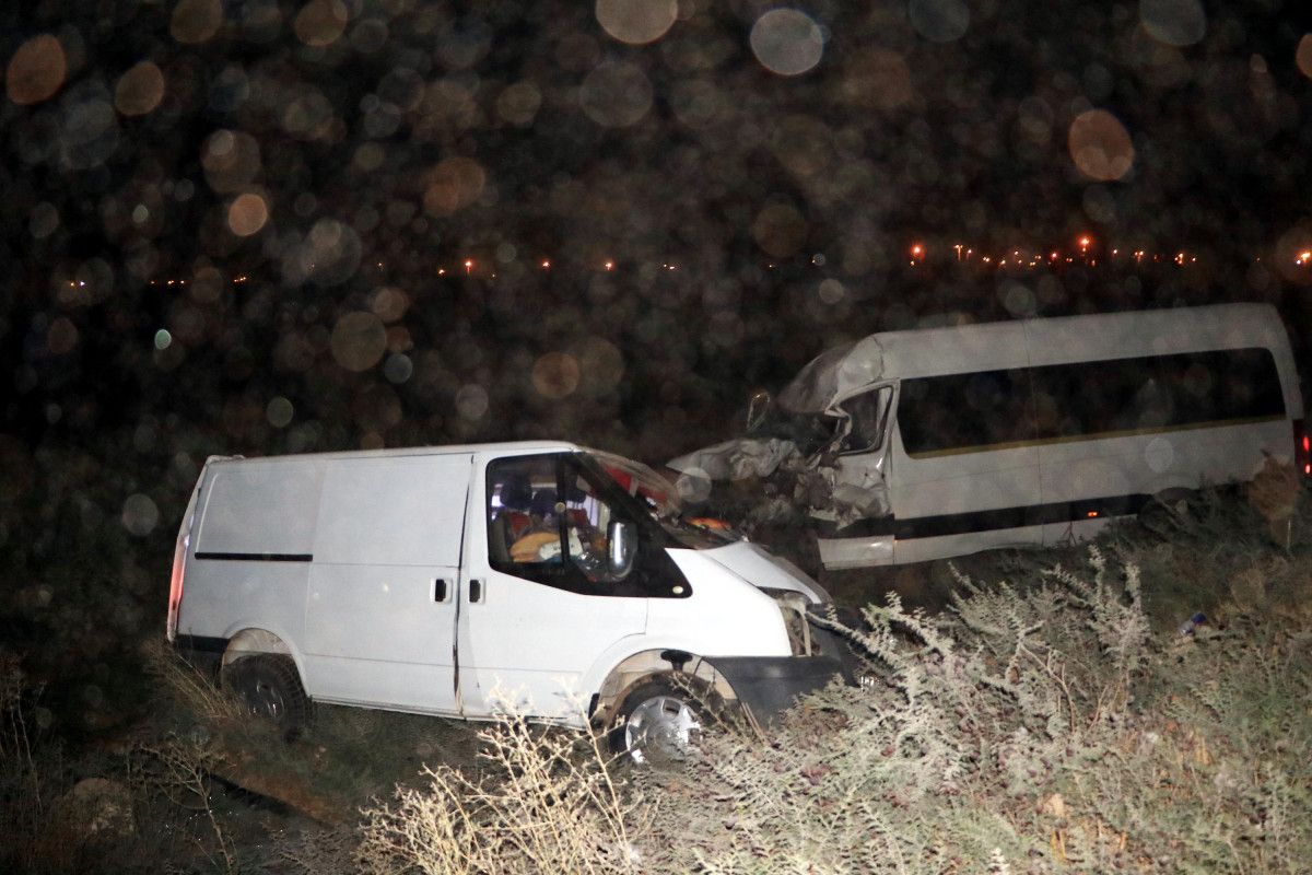 Şanlıurfa’da öğretmenlerin bulunduğu minibüs kaza yaptı: 10 yaralı #1