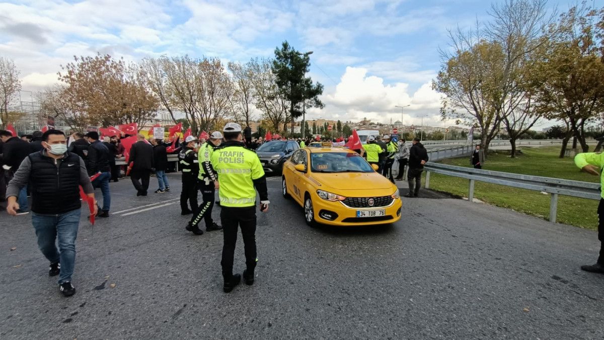 UKOME ye gelen 5 bin yeni taksi teklifine karşı Yenikapı da taksici eylemi #3