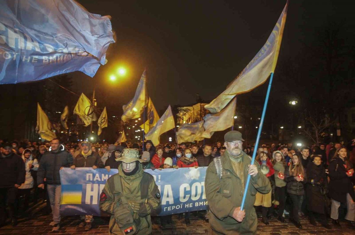 Ukrayna da Poroşenko destekçileri Başkanlık binasını basmaya çalıştı #6