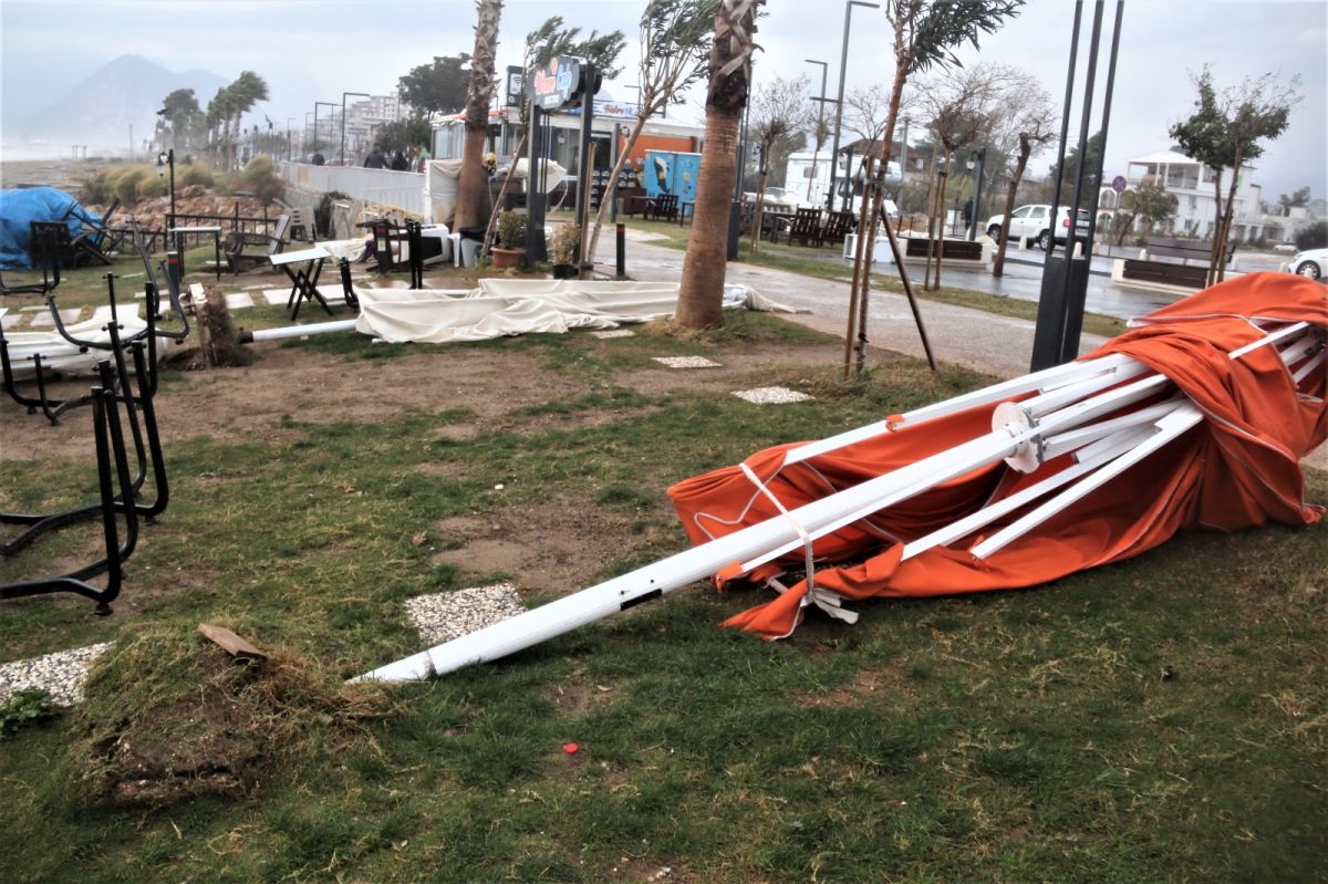 AFAD Antalya daki fırtınanın bilançosunu açıkladı #6