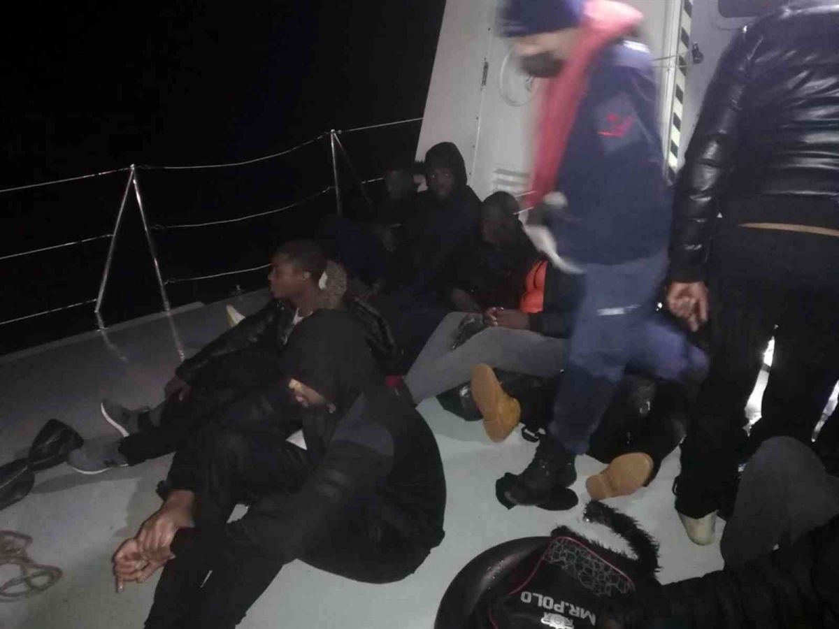 Marmaris’te 29 düzensiz göçmen kurtarıldı #1