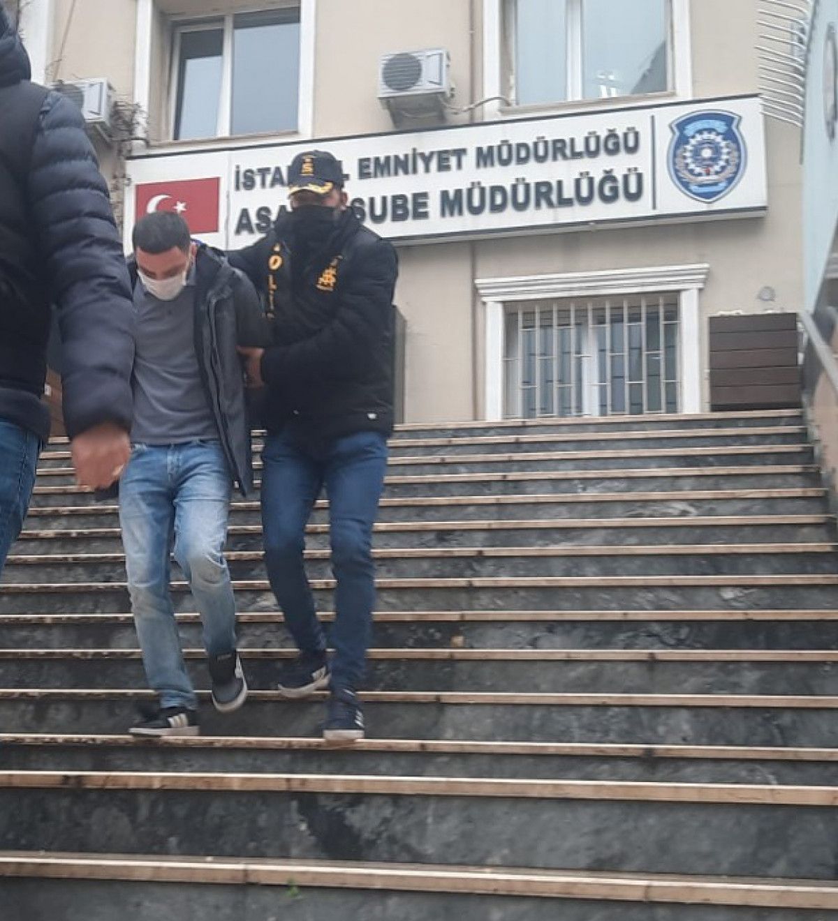 Bakırköy de kasa çalan hırsızlar tutuklandı #5