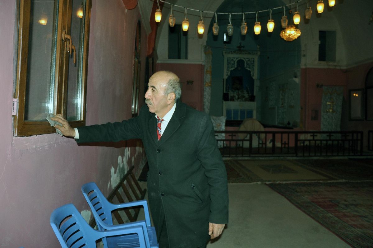 Mardin de 372 yıllık kiliseyi hayatta tutuyor #3