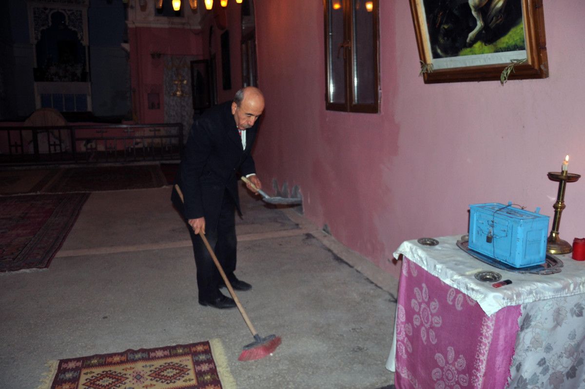Mardin de 372 yıllık kiliseyi hayatta tutuyor #2