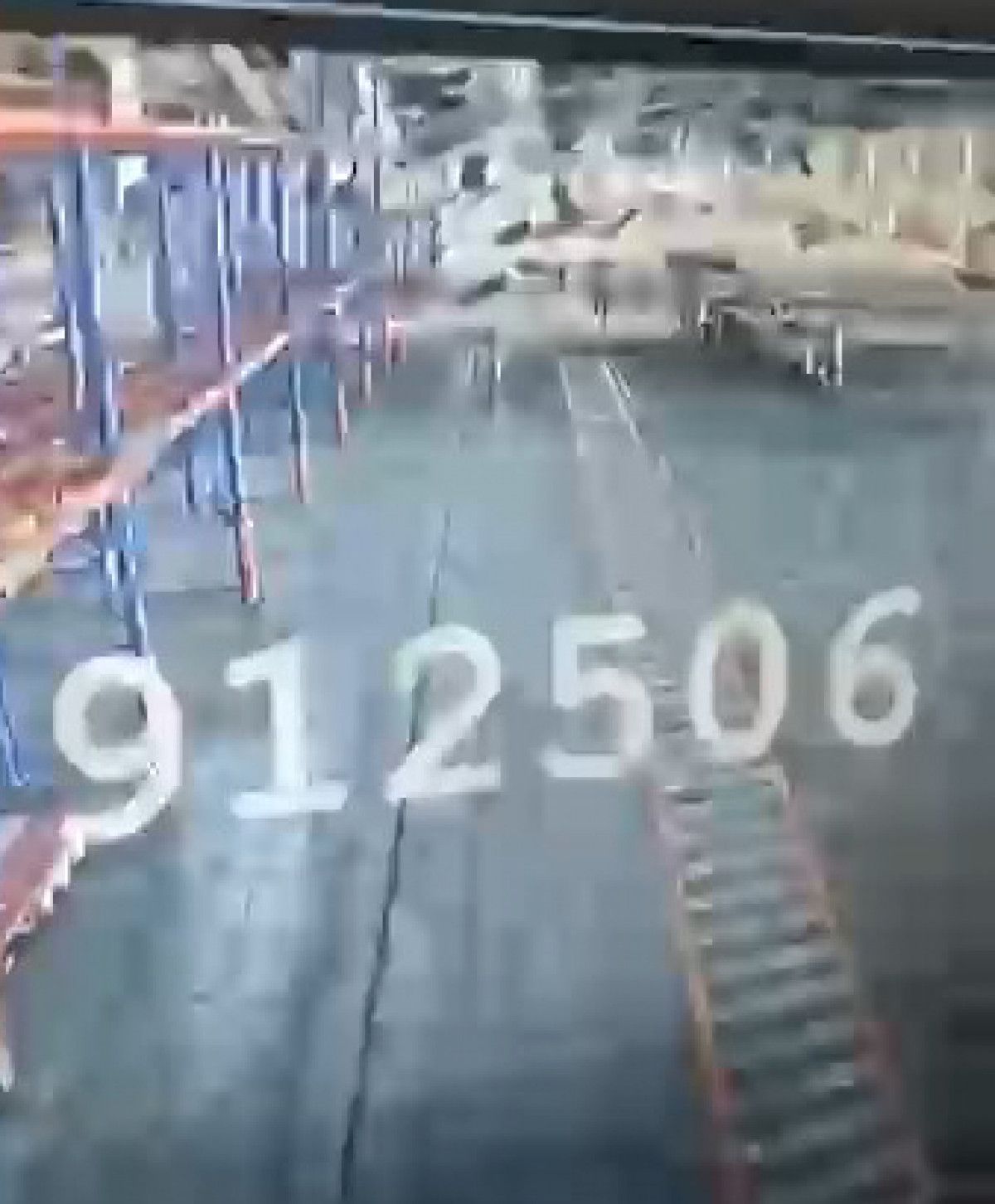 İstanbul Havalimanı nda kargo terminalinin çatısı çöktü #1