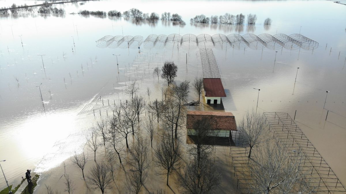 Debisi 20 kat artan Ergene Nehri çevresinde turuncu alarm verildi #12