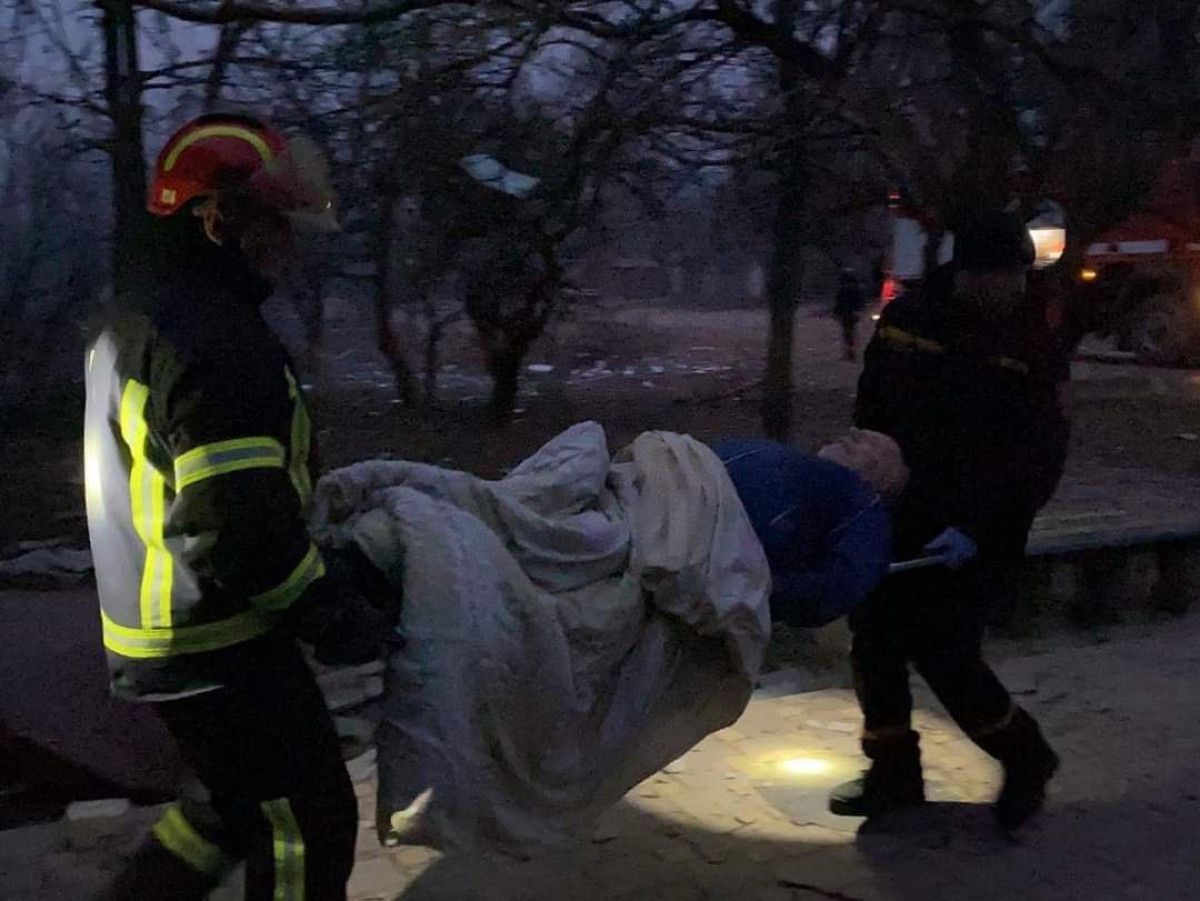 Ukrayna daki Luhansk bölgesinde bombardıman, yıkıma neden oldu #4