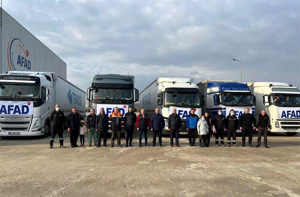 Tekirdağ dan Ukrayna ya 5 TIR, insani yardım malzemesi gönderildi #1
