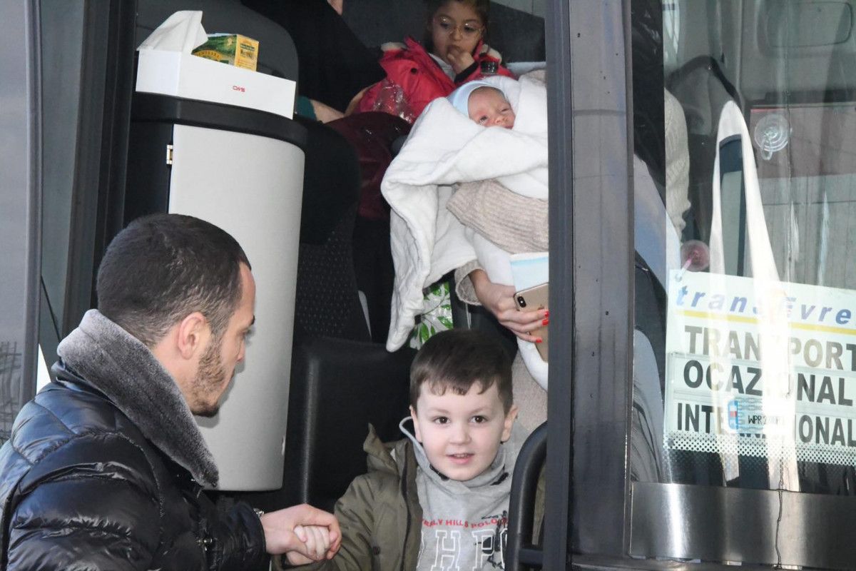 Ukrayna dan dönen Türk: Çocukla yerin 3 metre altında kaldık #7