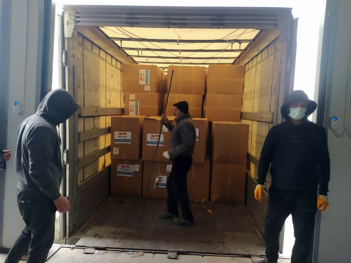 Türkiye’de Ukrayna’ya toplanan yardımlar yola çıktı #5