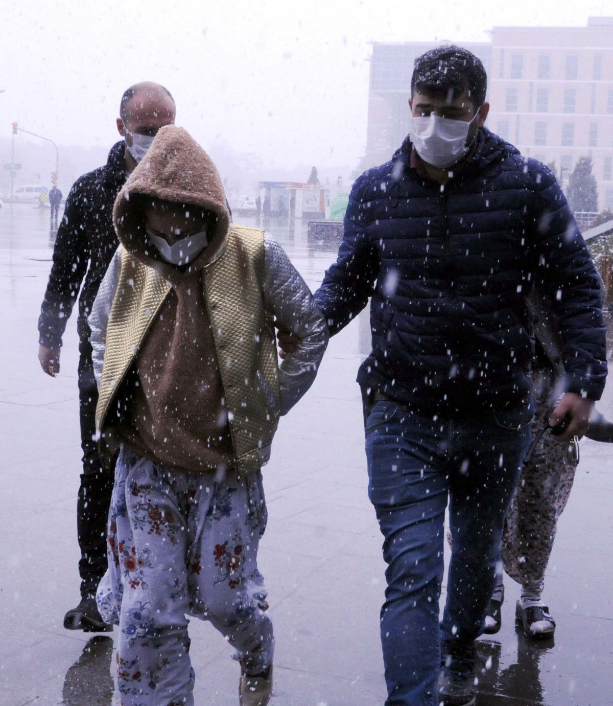 Kayseri de 600 bin liralık ziynet eşyası çalındı #3