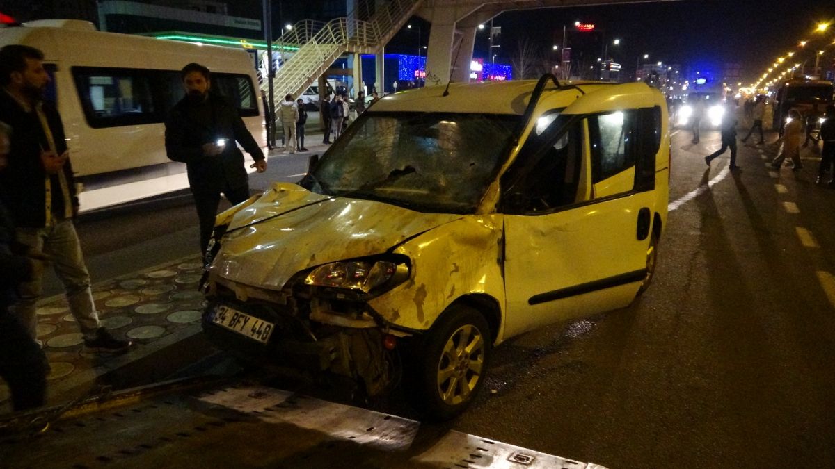 Diyarbakır da zincirleme kaza: 1 ölü 4 yaralı #10