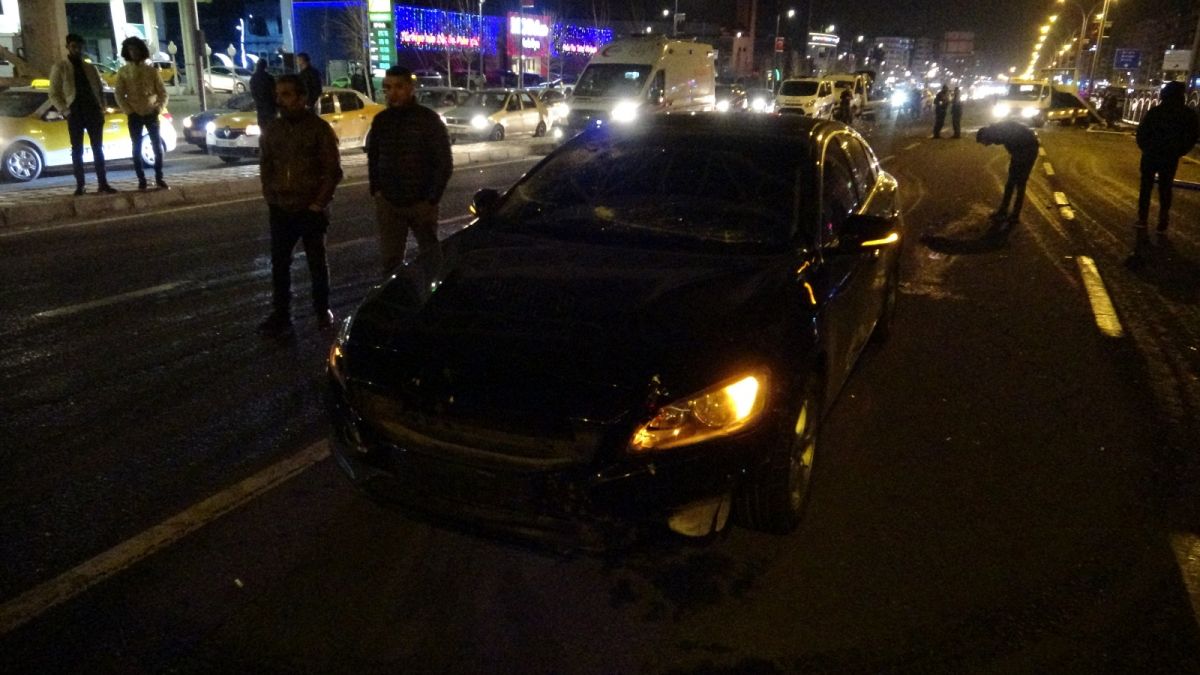 Diyarbakır da zincirleme kaza: 1 ölü 4 yaralı #11