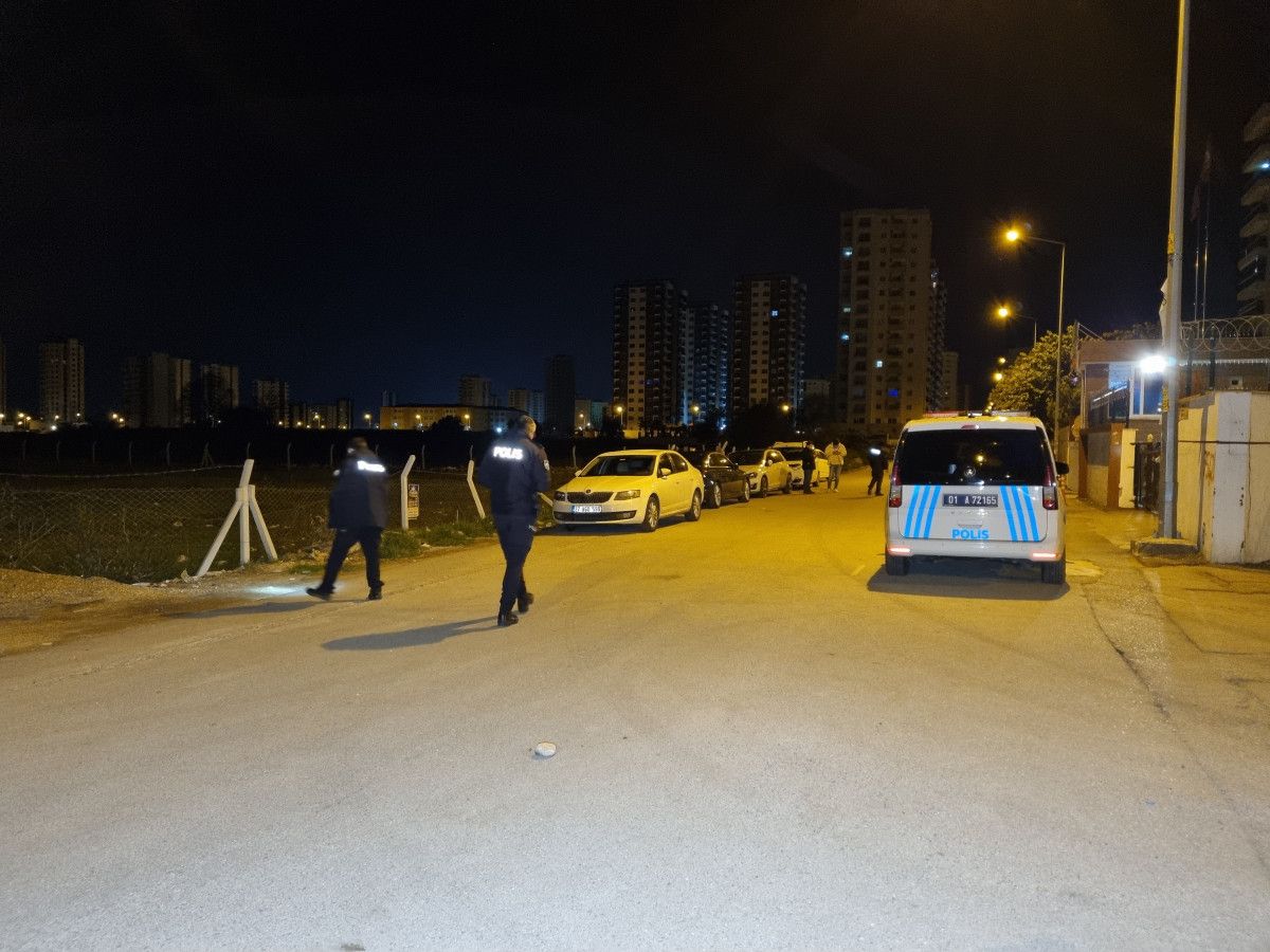 Adana daki kadın, evinin önünde silahlı saldırıya uğradı #2