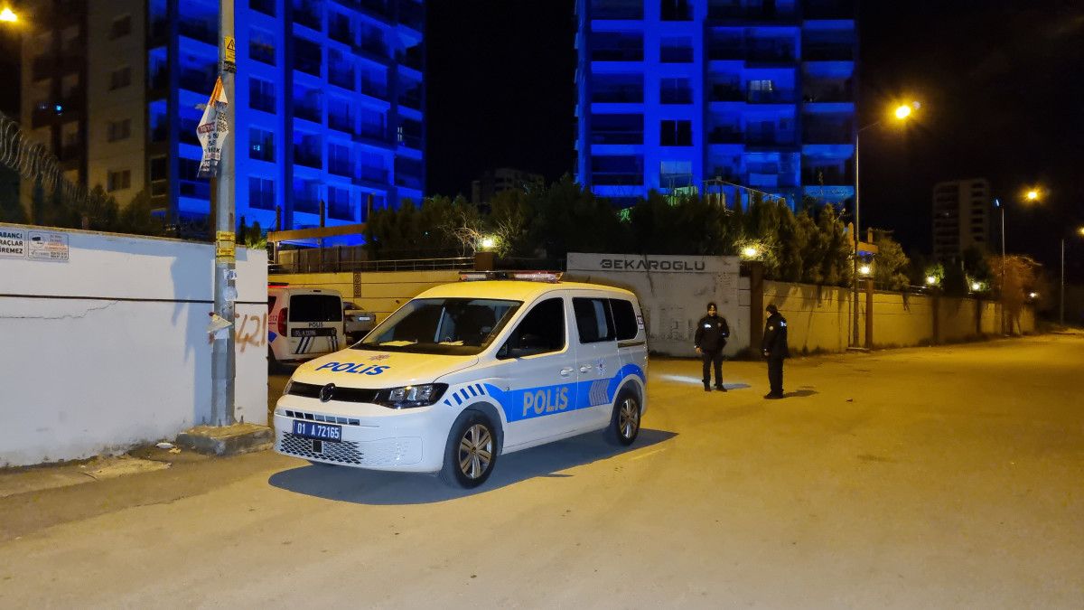 Adana daki kadın, evinin önünde silahlı saldırıya uğradı #1