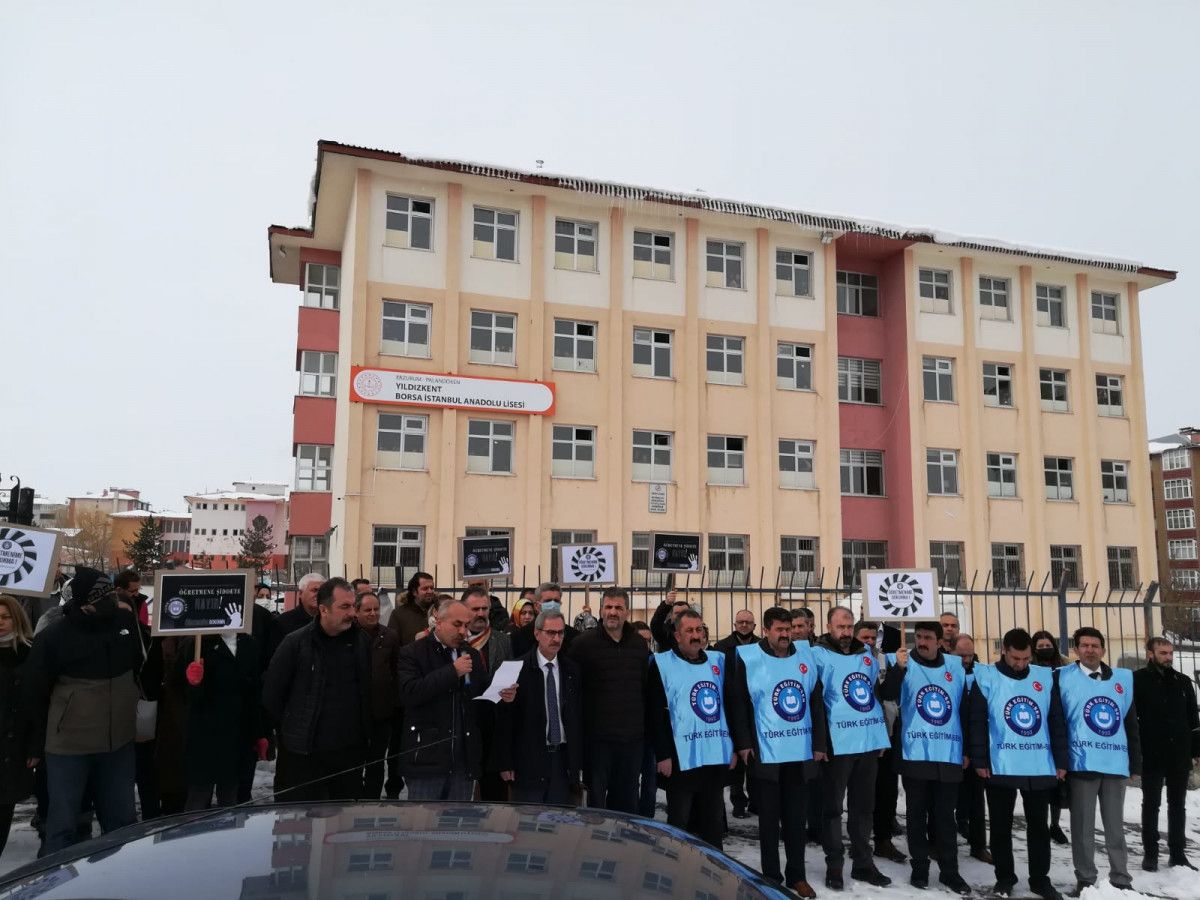 Erzurum da okula gelen veli, müdüre saldırdı  #7