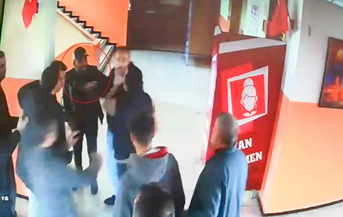 Erzurum da okula gelen veli, müdüre saldırdı  #6