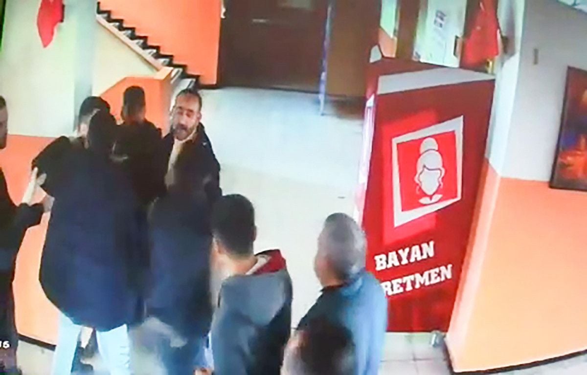 Erzurum da okula gelen veli, müdüre saldırdı  #3