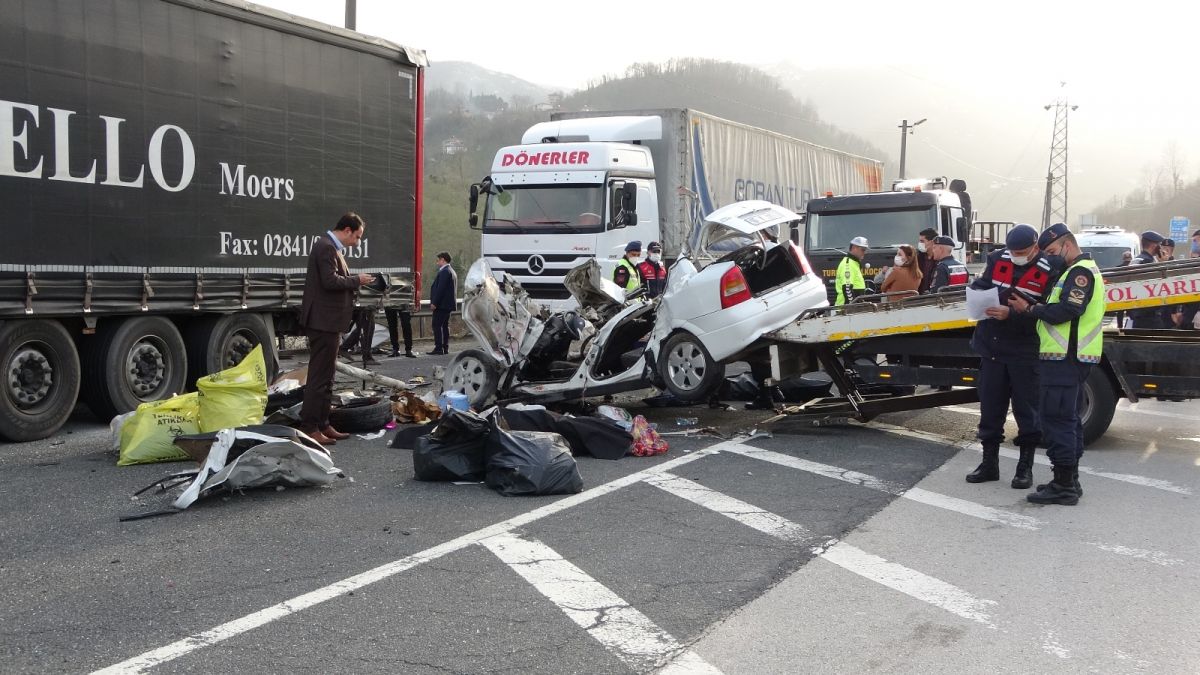 Ordu da aşırı hız kazası: Otomobil tıra çarptı #6