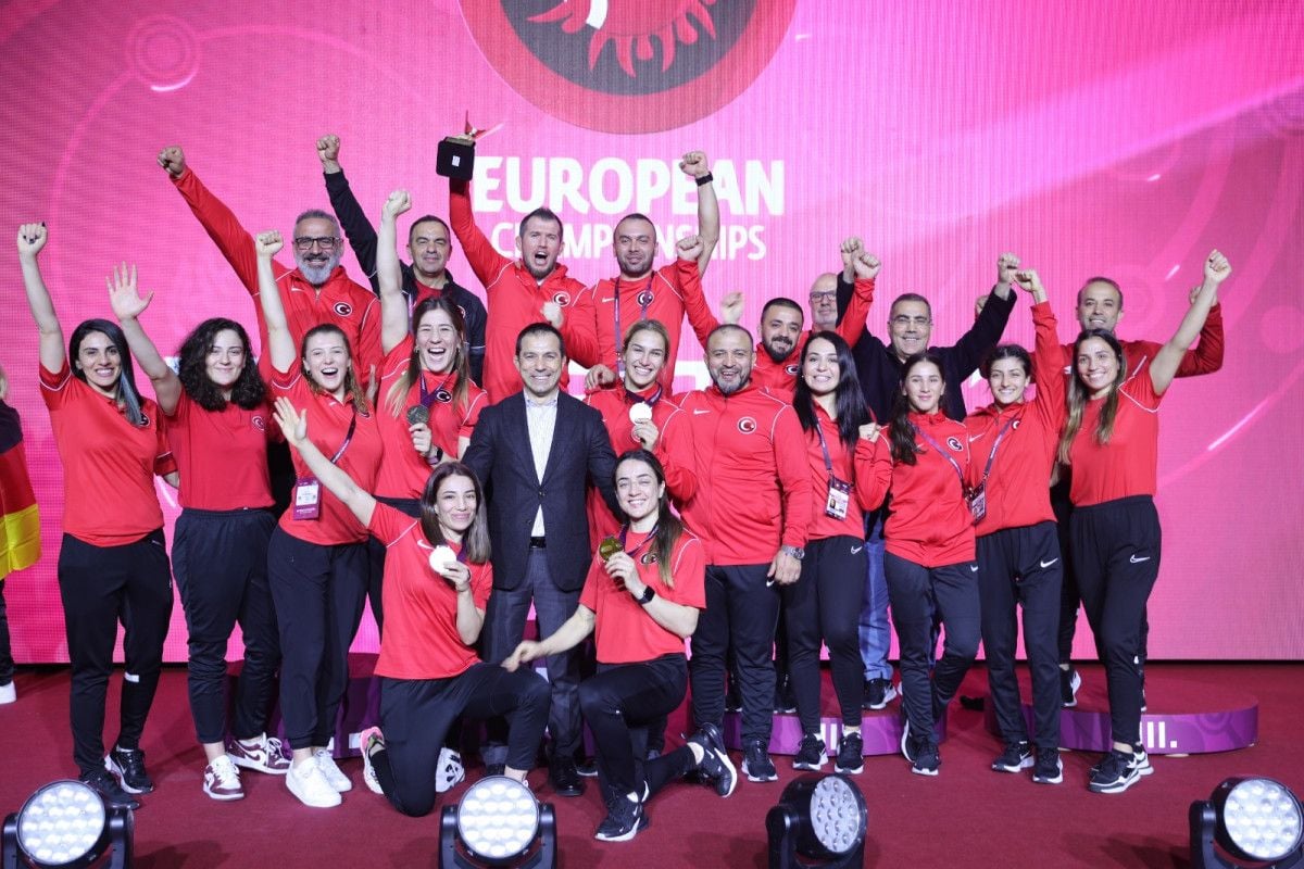 Kadın Güreş Milli Takımı ilk kez Avrupa şampiyonu oldu #5