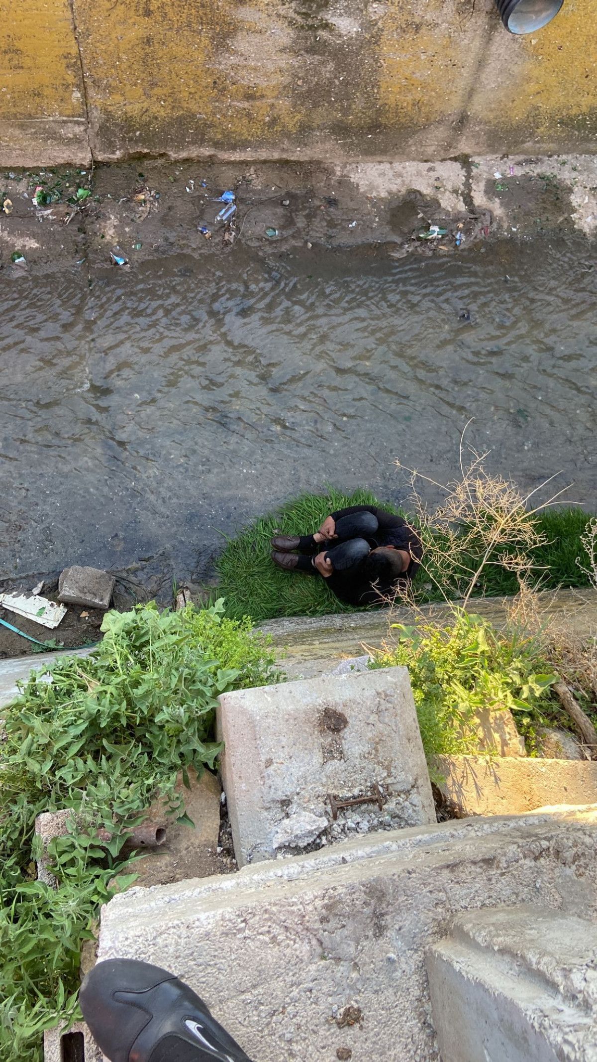 Kırıkkale de dereye düşen alkollü kişiyi itfaiye kurtardı #1