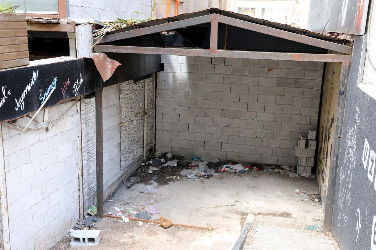 Gaziantep te tarihi taş binanın soyulmaması için briket örüldü #9