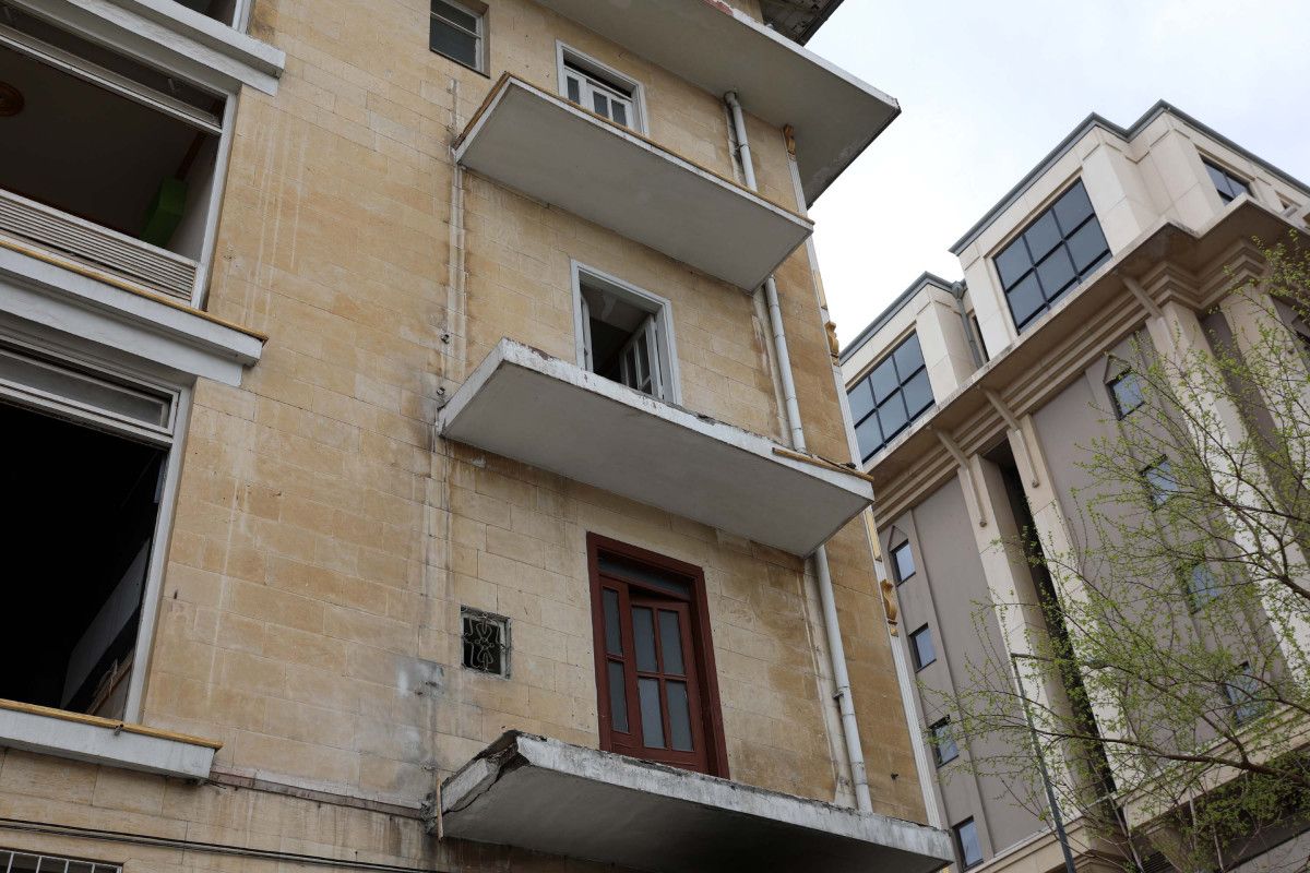 Gaziantep te tarihi taş binanın soyulmaması için briket örüldü #8