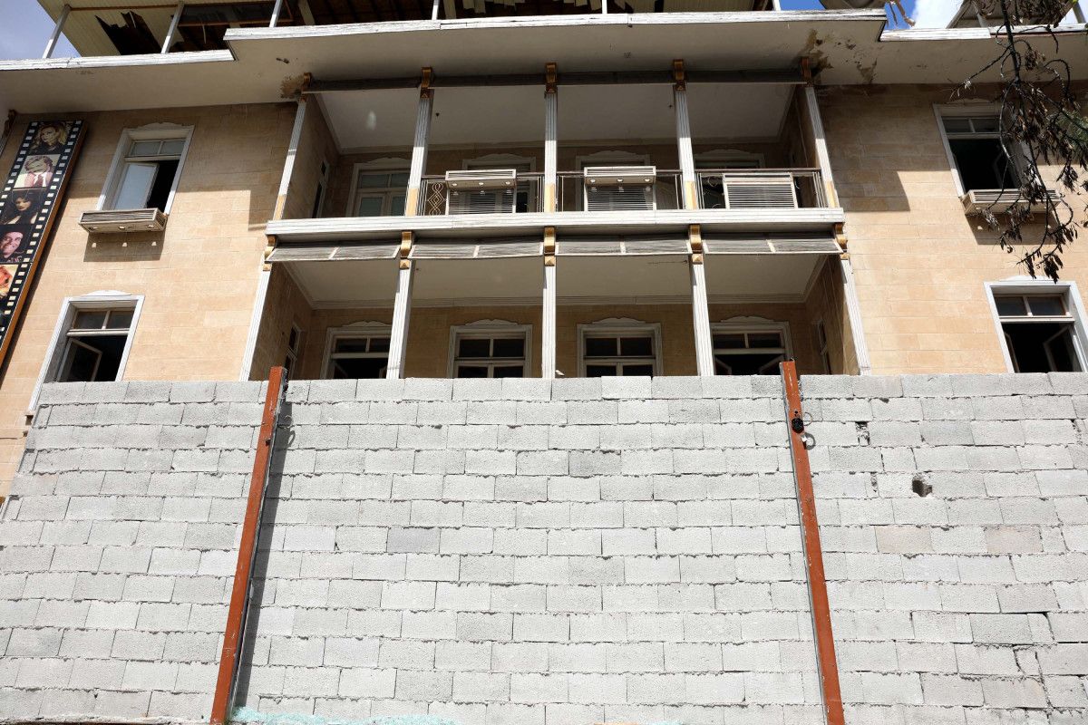 Gaziantep te tarihi taş binanın soyulmaması için briket örüldü #1