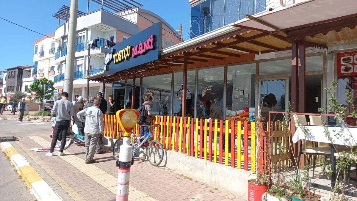 Antalya da tostun parasını ödemek istemedi, dükkana taşla saldırdı #7