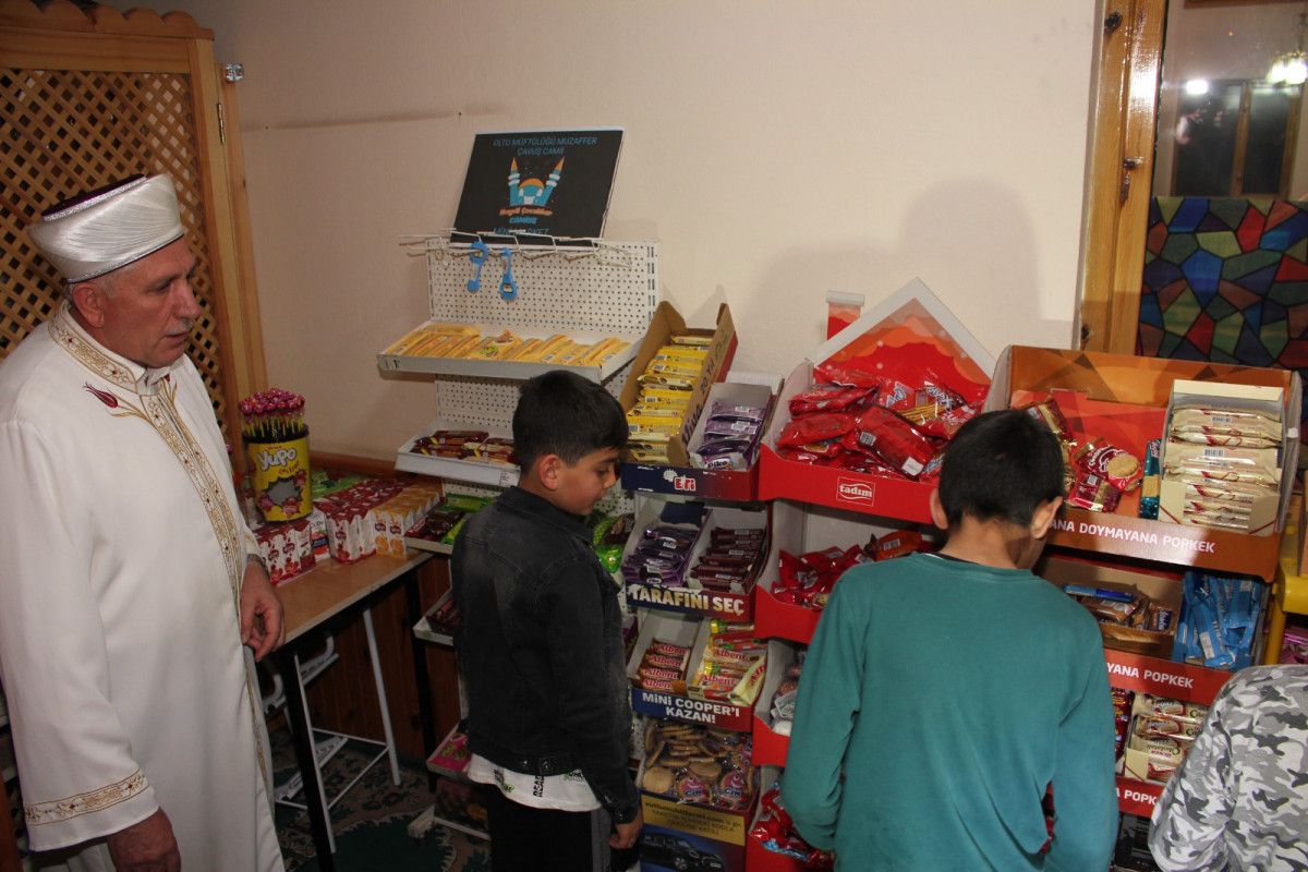 Erzurum da çocuklara camiyi sevdirmek isteyen imamın girişimi #1