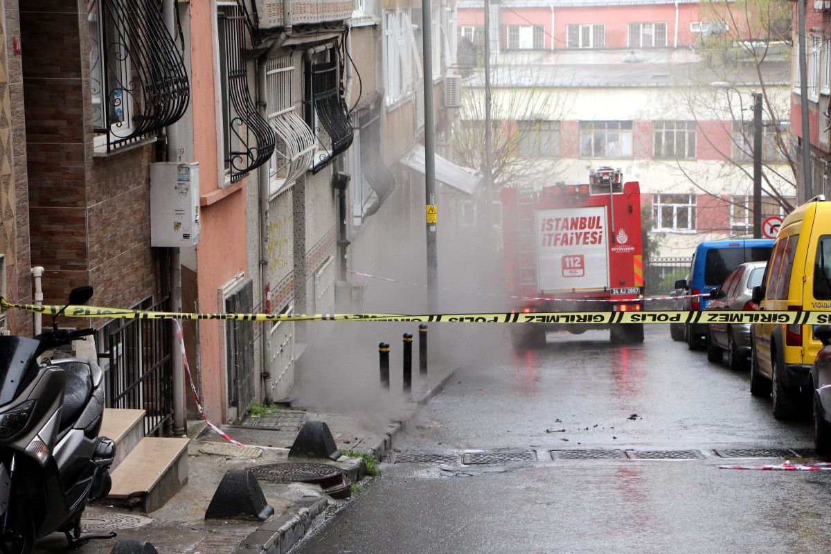 Beyoğlu nda yer altı kabloları patladı #5
