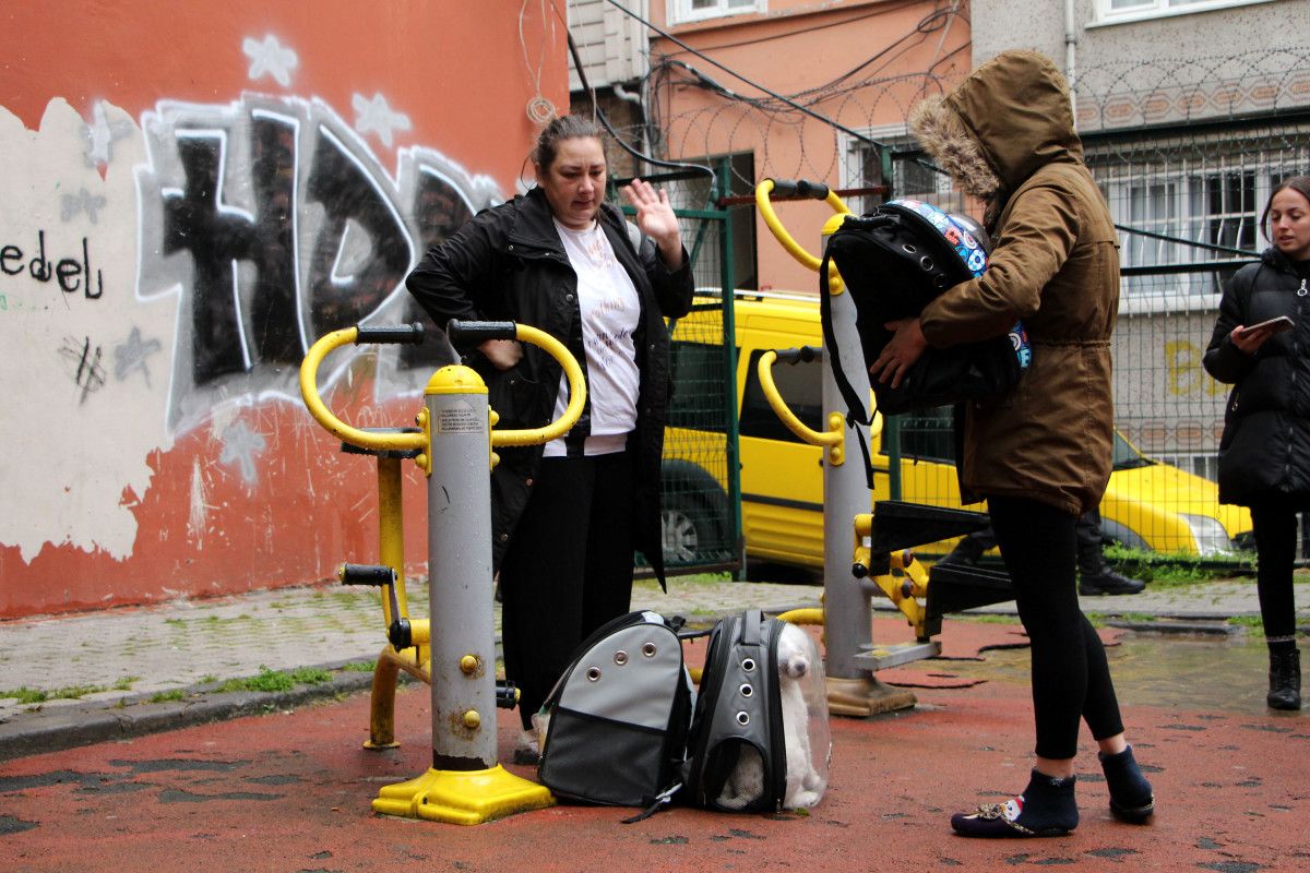 Beyoğlu nda yer altı kabloları patladı #9