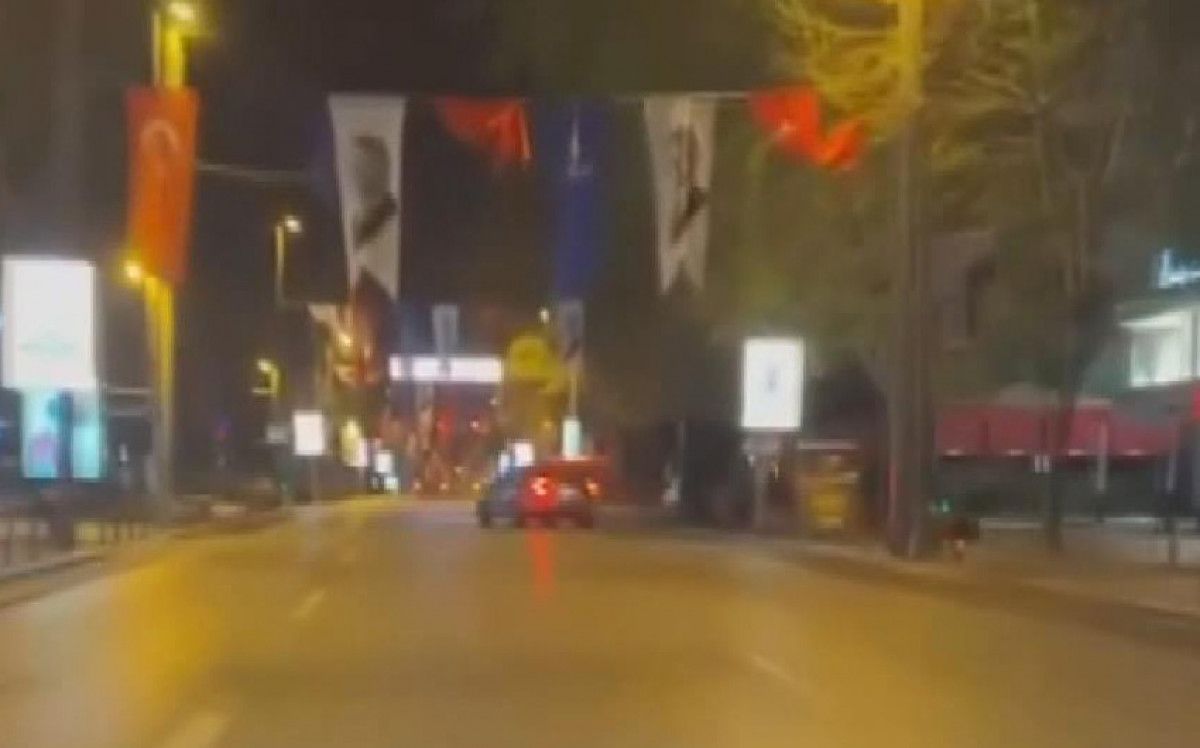 Kadıköy de trafik magandasının manevraları kamerada #3