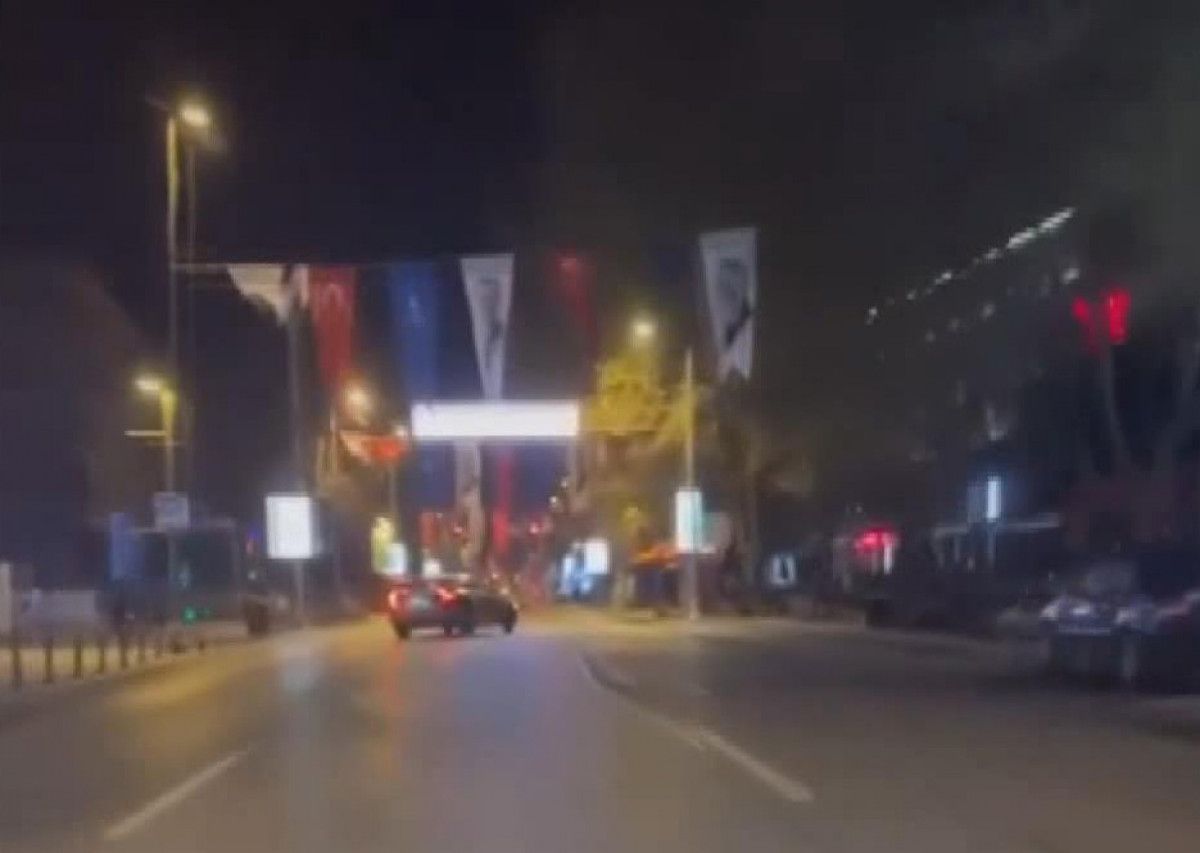 Kadıköy de trafik magandasının manevraları kamerada #4