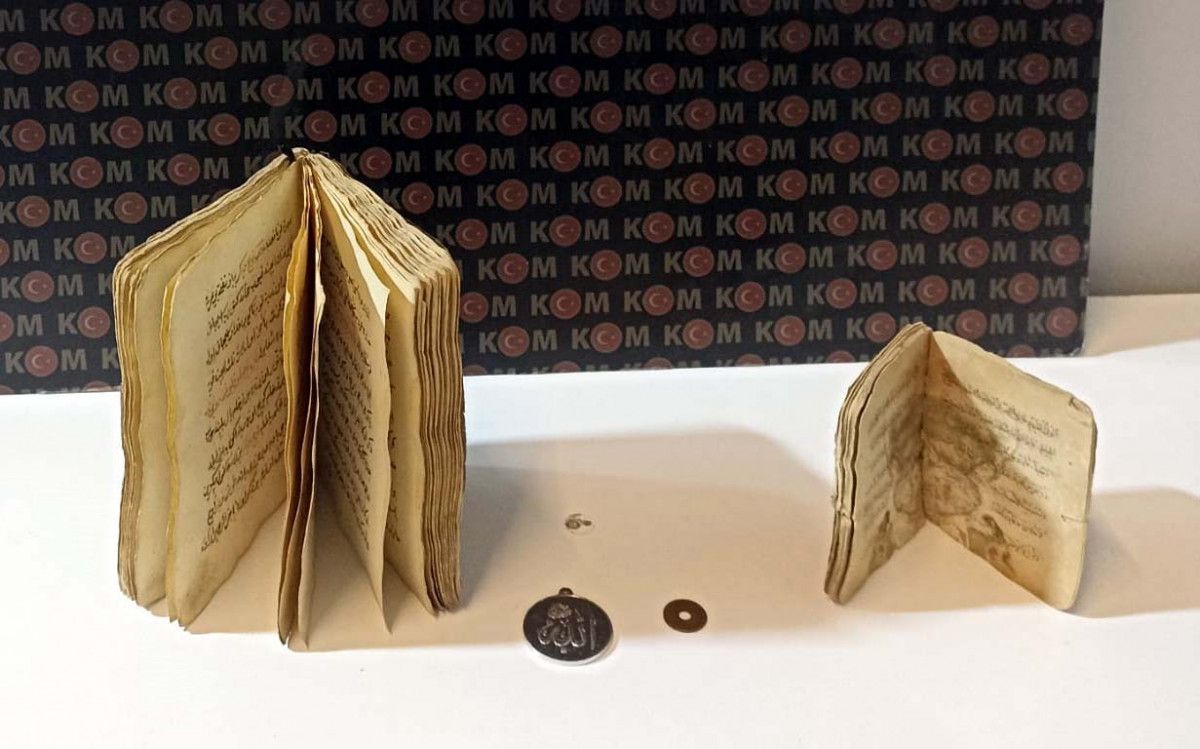 Kayseri de 500 yıllık iki adet Kur an-ı Kerim ele geçirildi #1