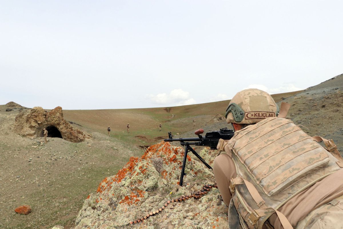 Türkiye - İran sınırında jandarmanın kaçak göçmen operasyonu #2