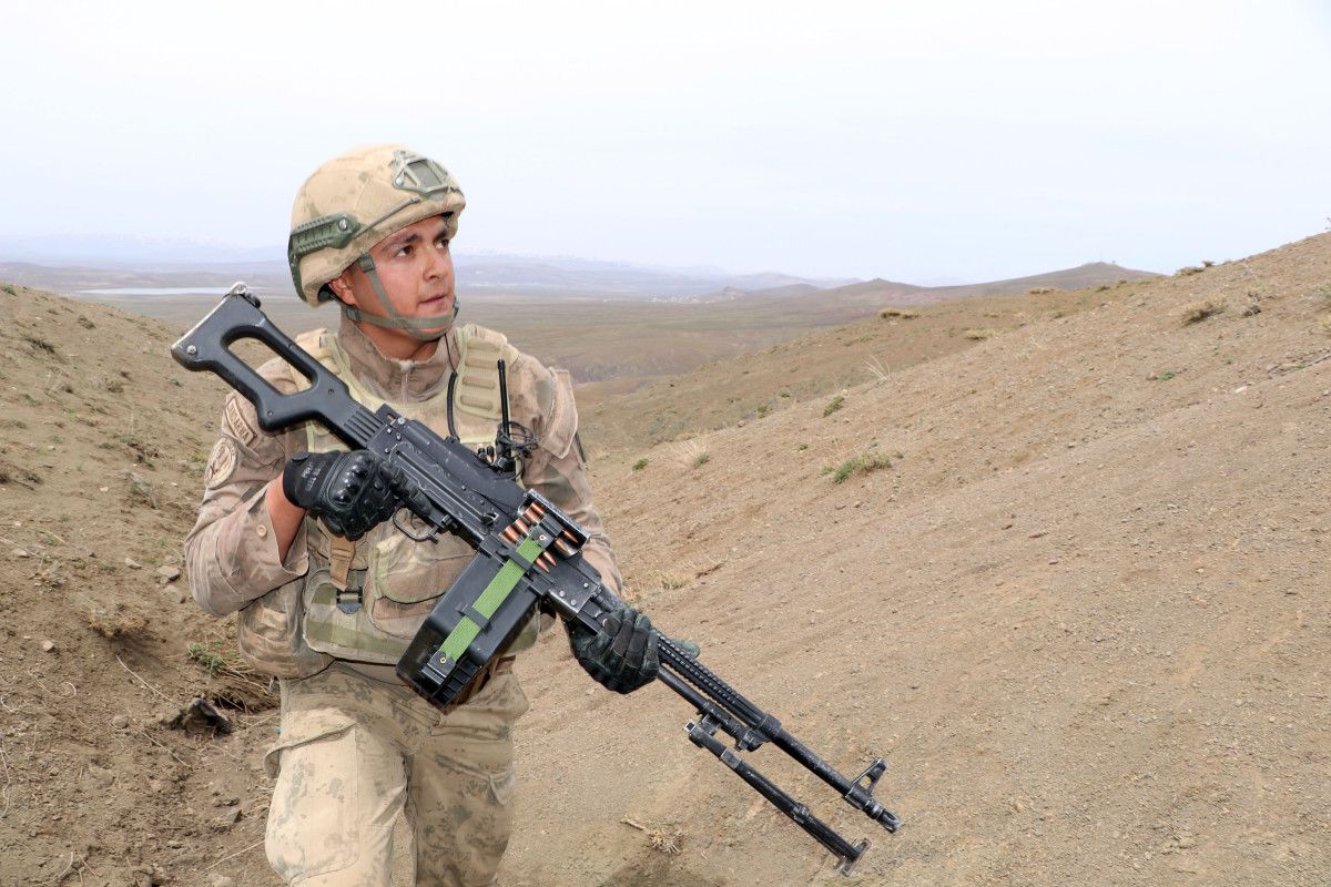 Türkiye - İran sınırında jandarmanın kaçak göçmen operasyonu #10