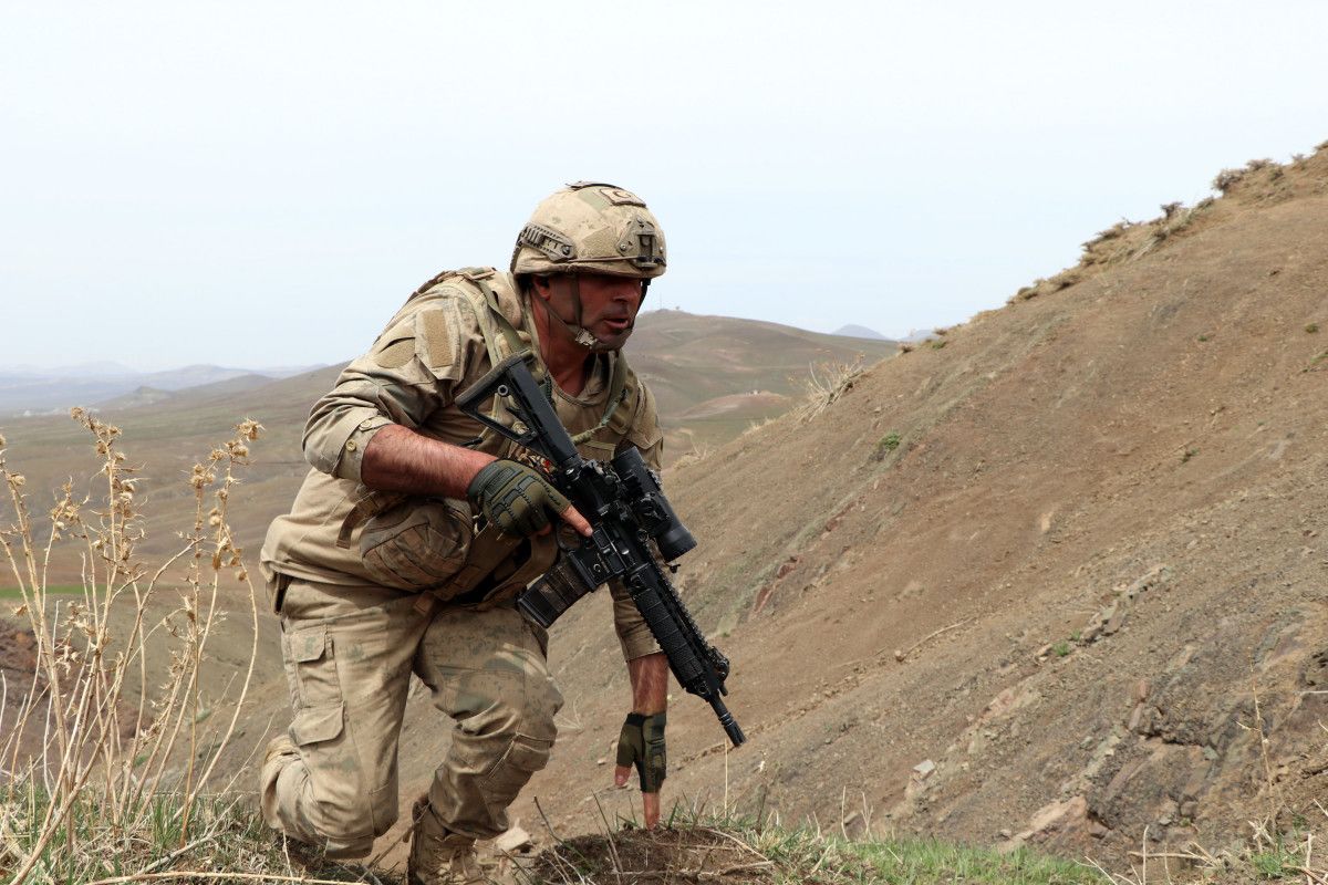 Türkiye - İran sınırında jandarmanın kaçak göçmen operasyonu #8