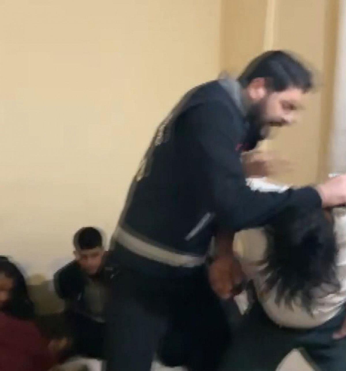 Taksim Meydanı nda kaçırılan 4 Nepalli turist kurtarıldı #8