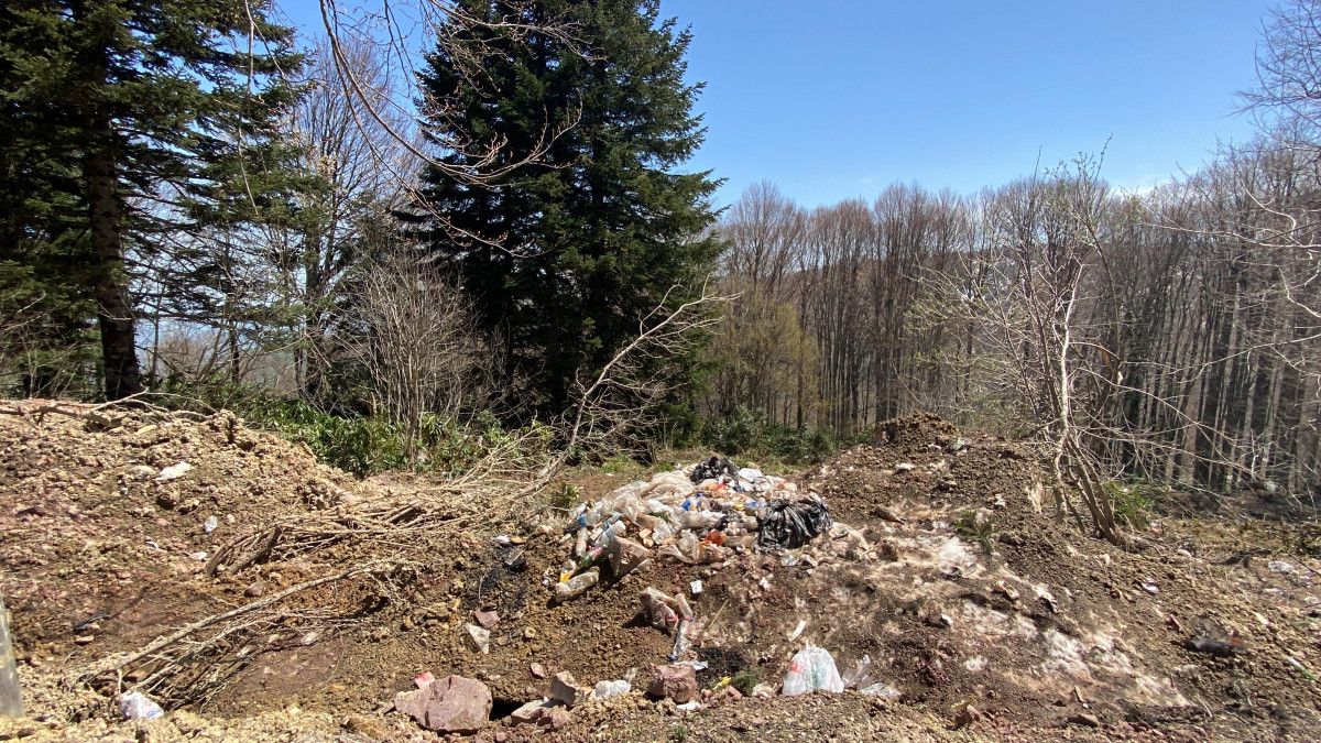 Kartepe'den çekilen tatilcilerin ardında bıraktığı manzara