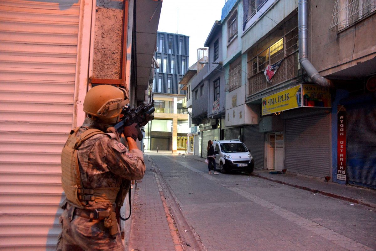 Adana da suç örgütüne operasyon: 35 gözaltı #2