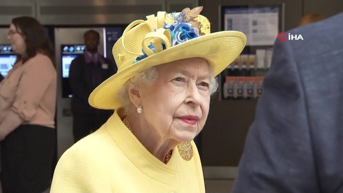 Queen  Elizabeth visited Elizabeth Line #2