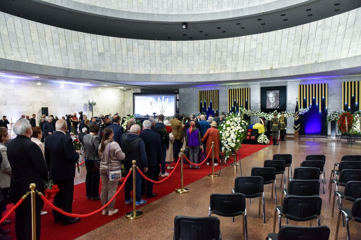 Ukrayna’nın ilk Devlet Başkanı Kravçuk için cenaze töreni düzenlendi