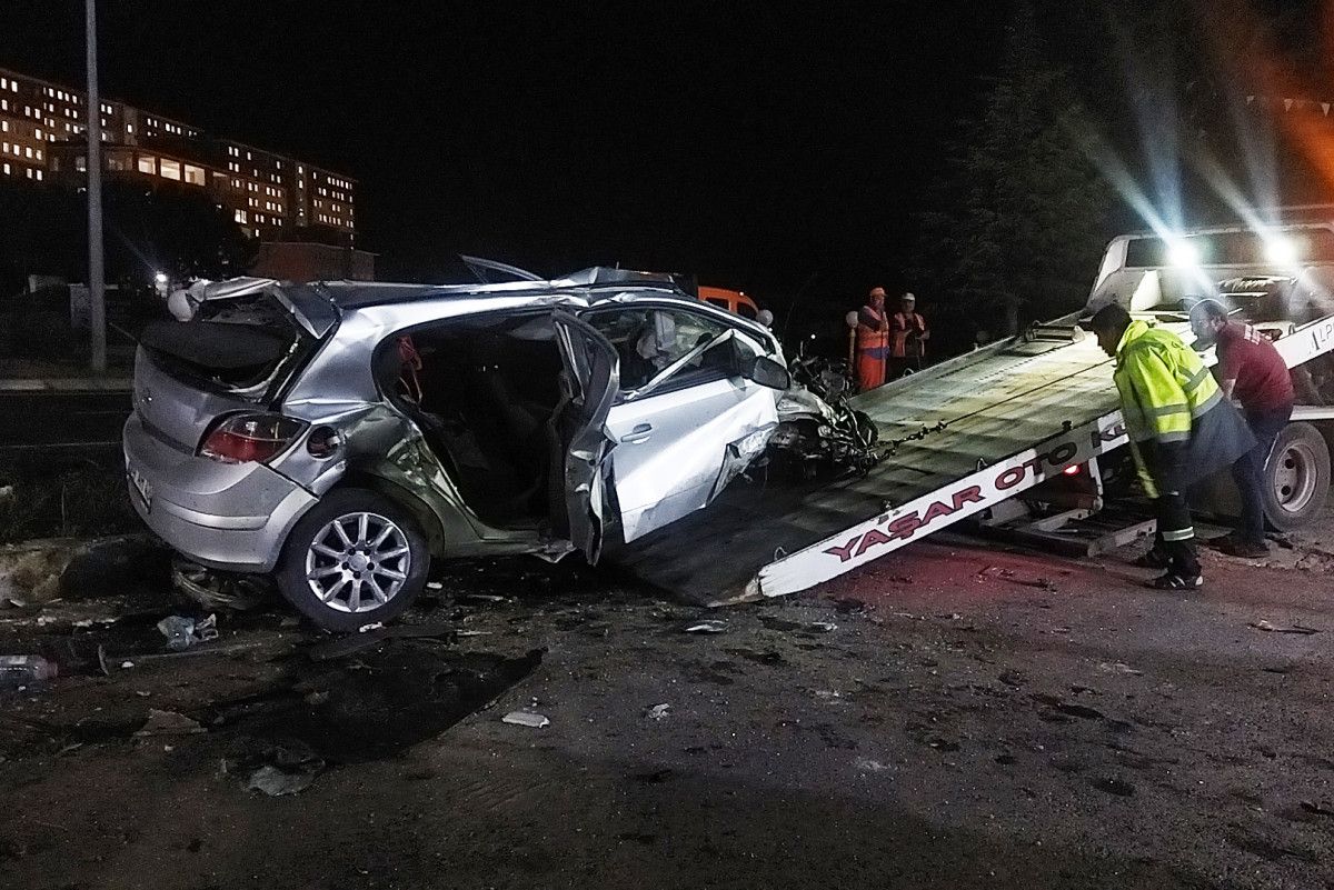 2 university students who were hit by a car in Uşak lost their lives #2